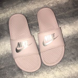 NIKE slides Size 9
